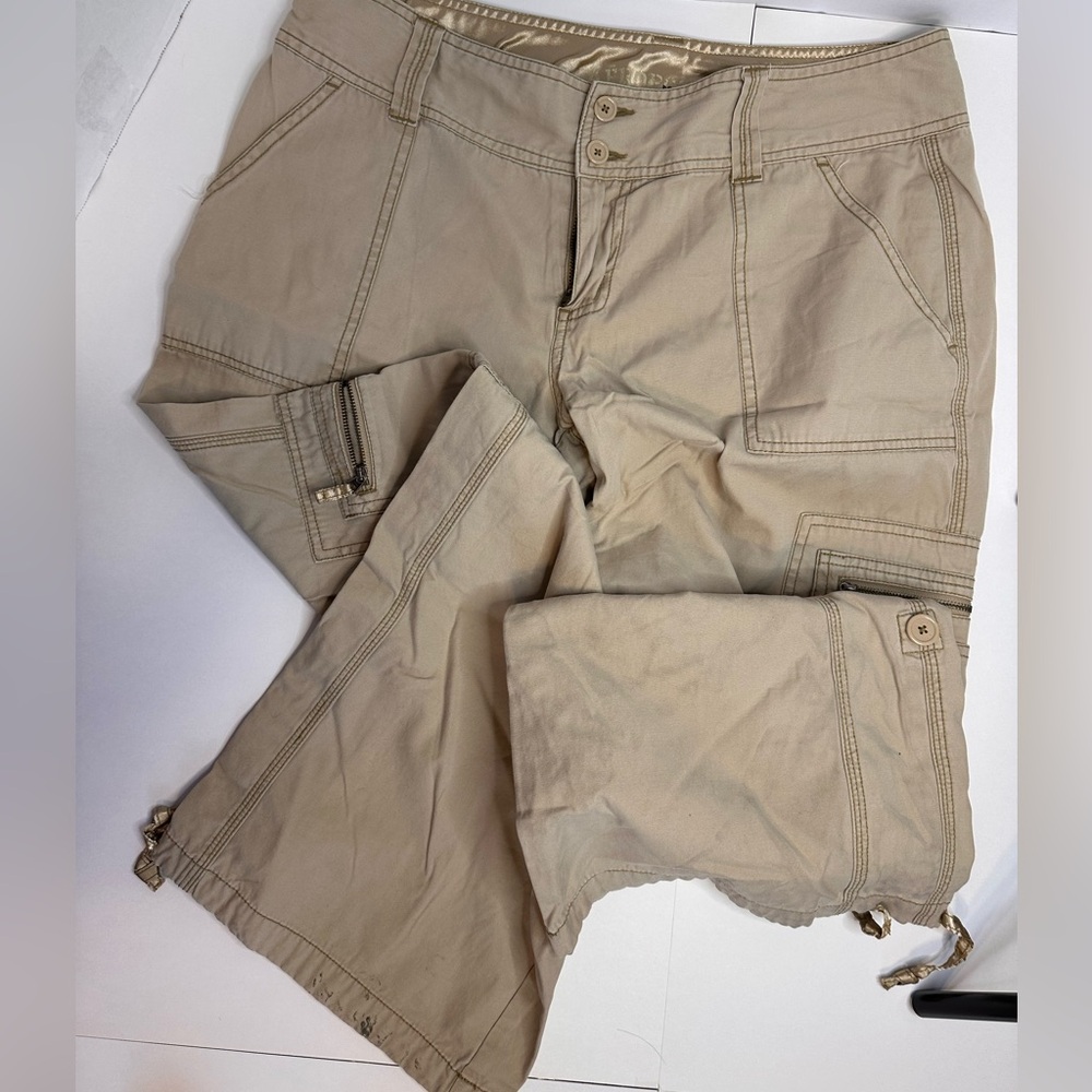 Aeropostale khakis